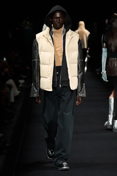 Look 12